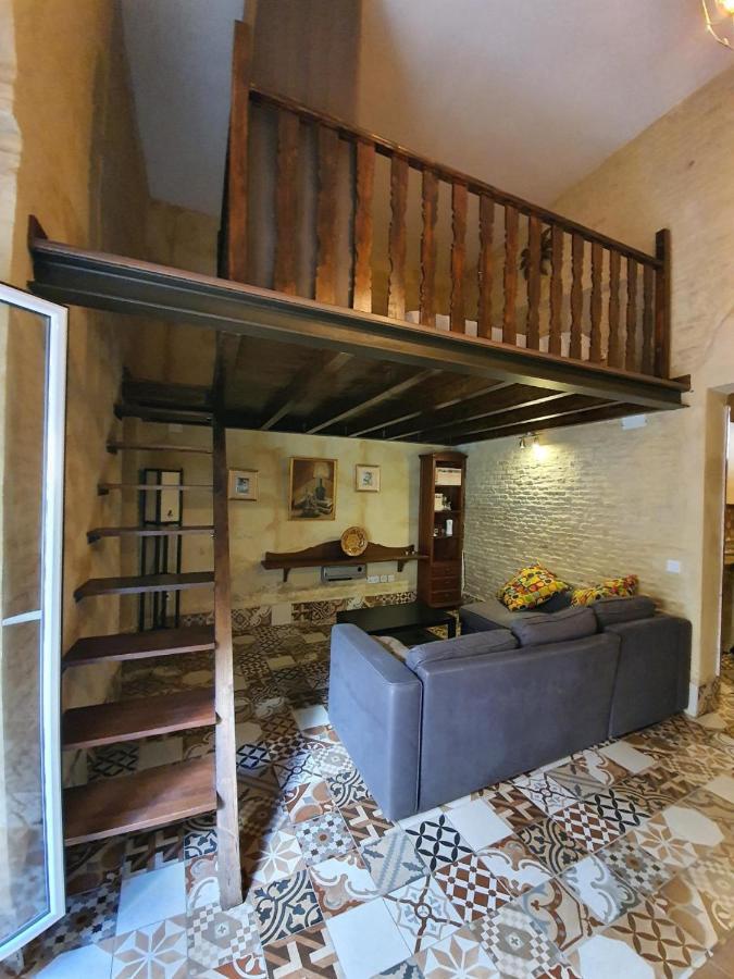 شقة Coqueto Dupex En El Casco Antiguo De Triana إشبيلية المظهر الخارجي الصورة